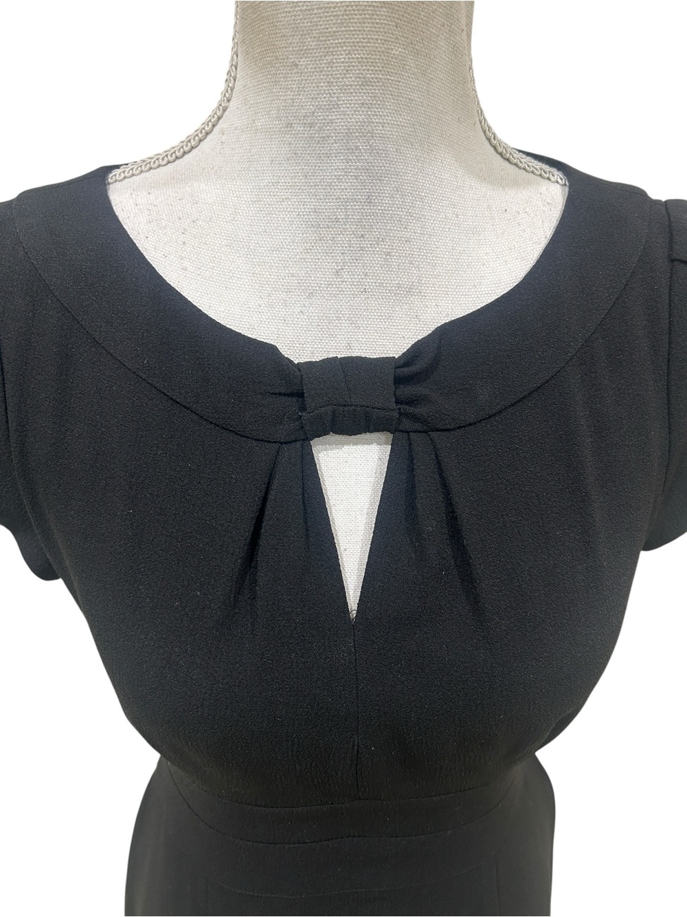 Nanette Lepore Black Fit-and-Flare Dress Bow Neckline cap sleeve lined size 6 - Picture 6 of 10